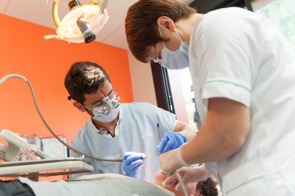 Centre Dentaire De Lhôpital Saint Julien Chu De Rouen - 
