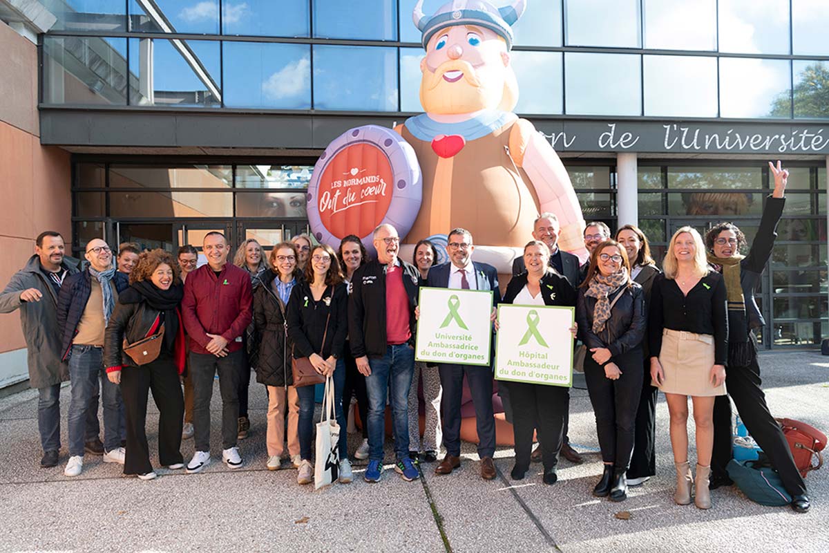 Dons d'organes, mascotte OLAF , viking avec l'equipe CHU et universite